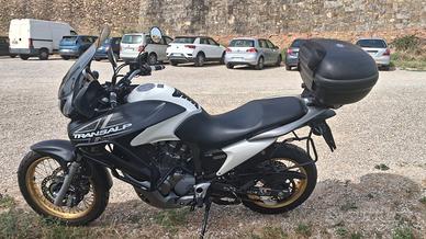 moto Honda transalp 700 xl