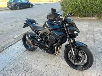 Z900 total black