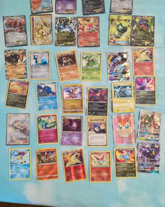Carte Pokemon - scrivi per disponibilità 