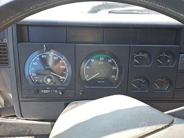 Camion centinato patente c