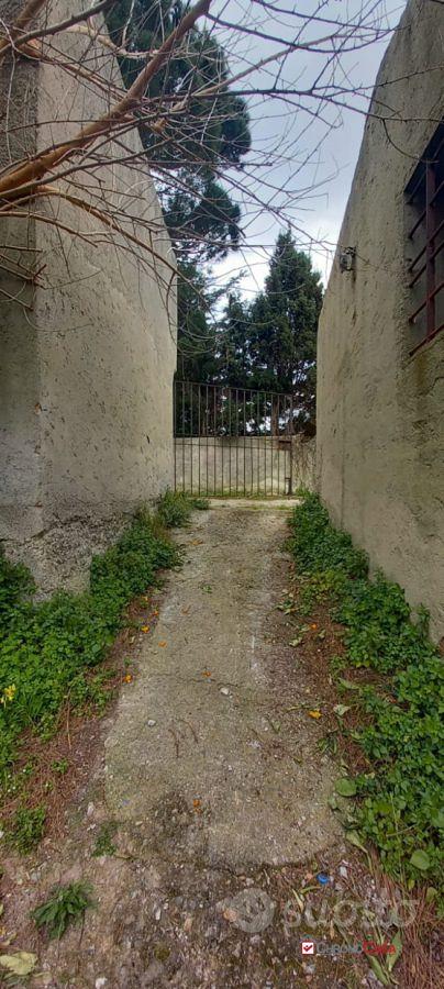 Locanda, terreno con ruderi e deposito - Vista 3