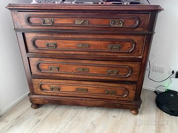 Cassettiera in legno