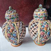 coppia di vasi in ceramica