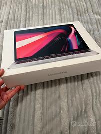 MacBook Pro 13” M1 – 8GB RAM – 256GB SSD