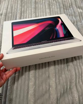 MacBook Pro 13” M1 – 8GB RAM – 256GB SSD