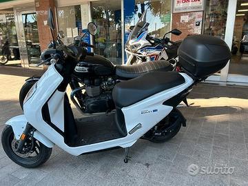 Honda em 1 2024 EUROSCOOTER esamino permuta - fina