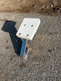 Supporto motore ausiliario