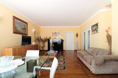 5 LOCALI A ROSETO DEGLI ABRUZZI