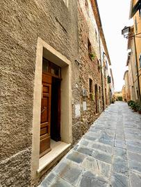 Lustignano TerraTetto, Centro Storico con Fondi