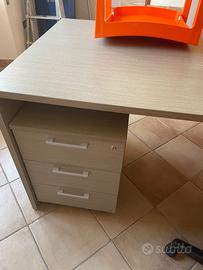 Scrivania completa ufficio