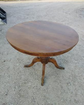Tavolo vecchio