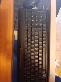 PC più  tastiera e schermo
