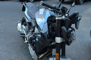 BMW F 900 R – 2023  16.000 km  COME NUOVA