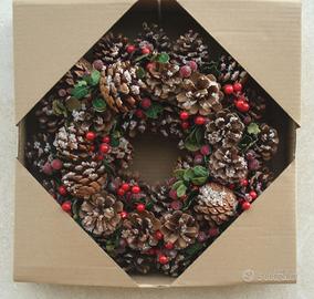 Ghirlanda di Natale nuova con sua scatola chiusa