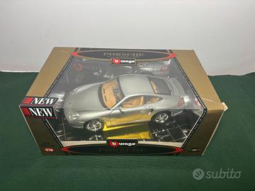 Porsche 911 Carrera (1999) Bburago 1:18 Gold Colle