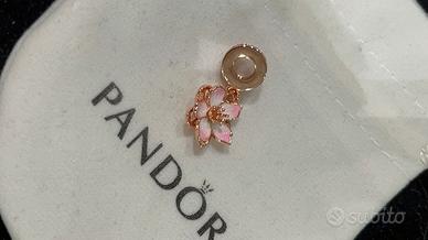 PANDORA Charm Fiore di Ciliegio 780667C01