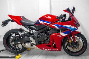 Honda CBR 650 R e-clutch