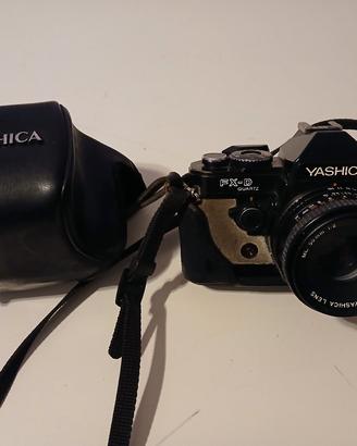 macchina fotografica VINTAGE YASHICA vintage