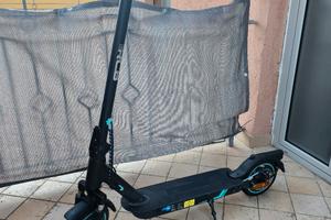 Monopattino elettrico RCB R17