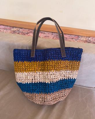 Borsa in rafia fatta a mano