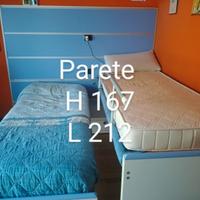 Cameretta con boiserie a letti scorrevoli