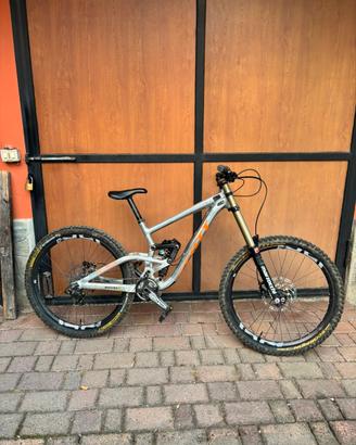 Dh Scott gambler