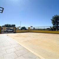 Semindipendente con ampio cortile e seminterrato