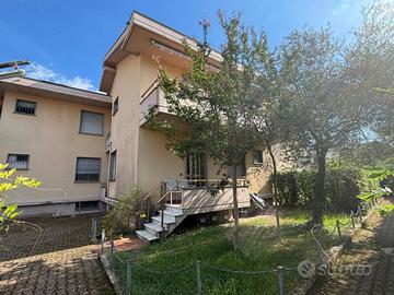 Appartamento di 60 m² con 3 locali a Massa