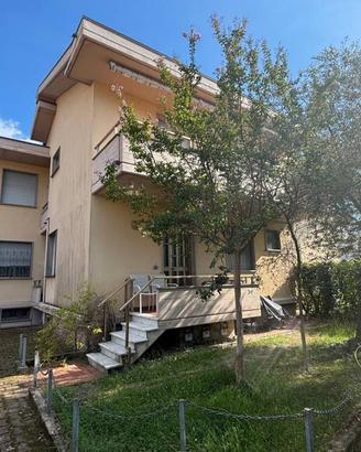 Appartamento di 60 m² con 3 locali a Massa