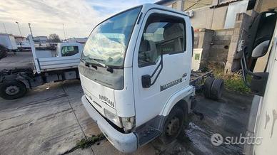 NISSAN CABSTAR 110 RICAMBI USATI E NUOVI