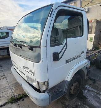 NISSAN CABSTAR 110 RICAMBI USATI E NUOVI