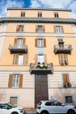 Via Porcellana . Spazioso bilocale con posto auto