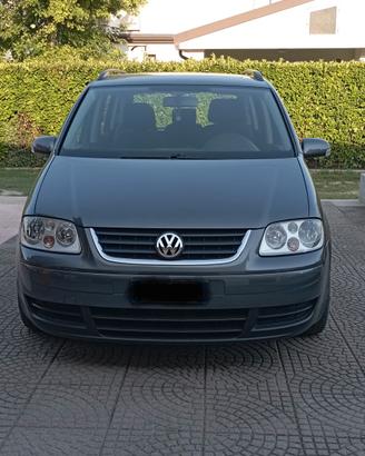 Volkswagen Touran 16 fsi