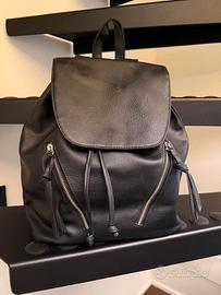 Zaino nero in ecopelle