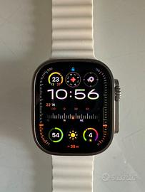 Apple Watch Ultra 1ª serie 49mm in titanio