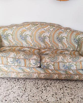 Divano vintage cucito a mano