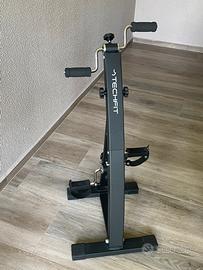 Pedaliera gambe braccia allenamento