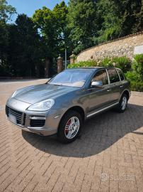 Porsche Cayenne Turbo 957