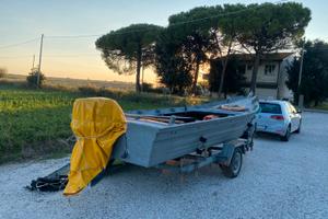 Barca a fondo piatto