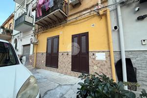 3 LOCALI A PALERMO