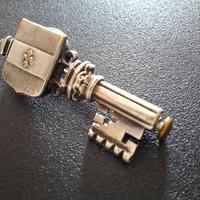 spilla vintage chiave