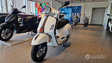 Vespa GTS 125 Super Sport
