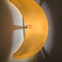 Lampada a forma di luna