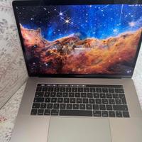 MacBook Pro 15” (2016) + accessori originali