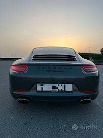 ICONIC PORSCHE CARRERA 911