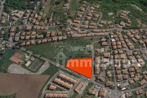 Terreno edificabile al centro del paese