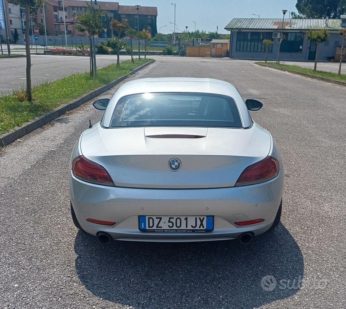 BMW Z4 2010 photo 3