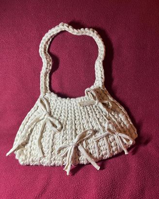 Borsa con fiocchetti in fettuccia lycra