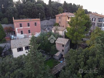 MULTILOCALE A VITERBO