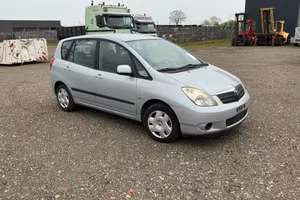 Toyota crolla verso 5 seater 